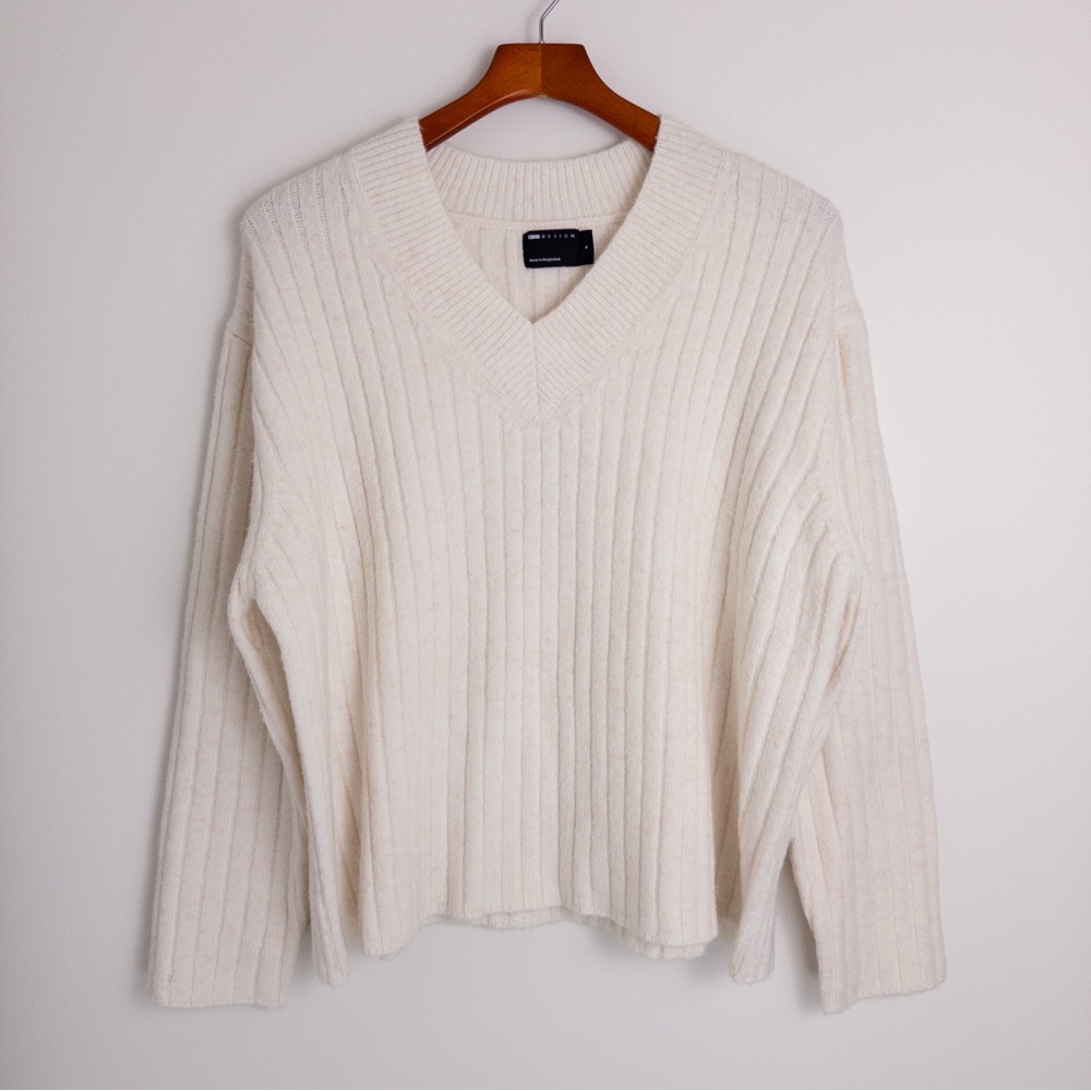 ASOS DESIGN . Ribbed V-Neck Knit Sweater - Picture 3 of 8